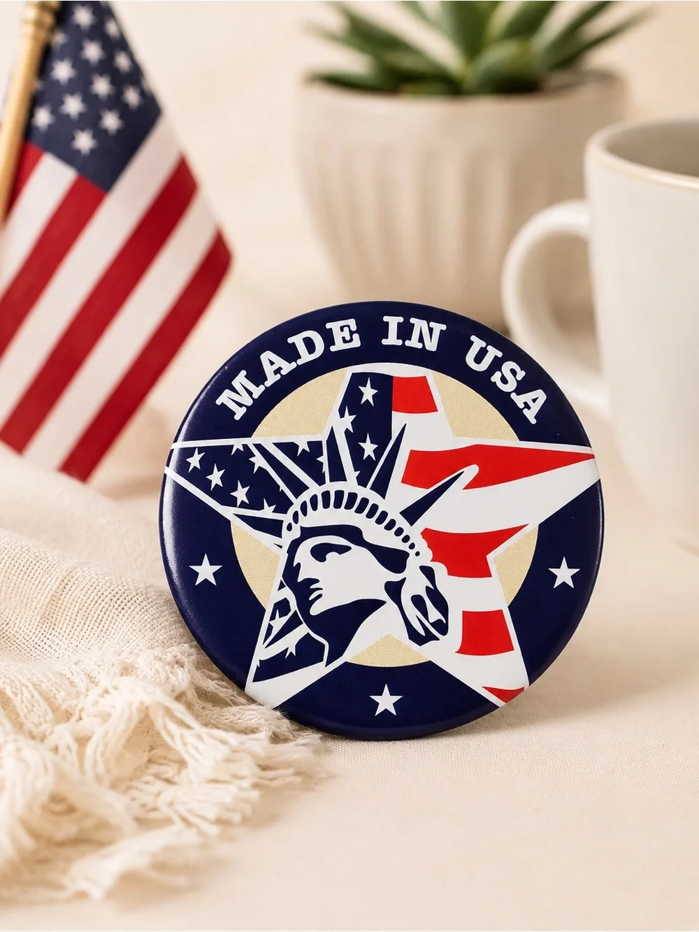 Statue of Liberty Printed Made in USA America Theme Brooch – Silvertone